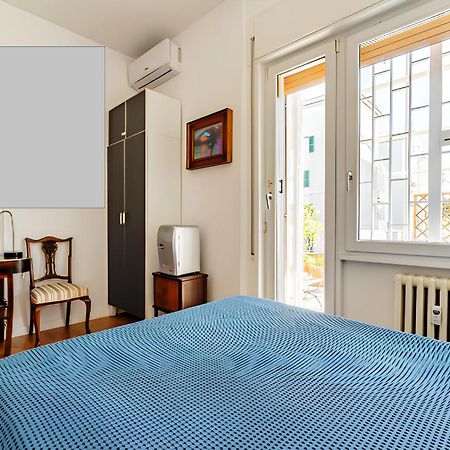 Alloggio Turistico Via Dei Faggi - Room Рим Экстерьер фото
